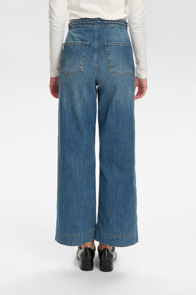 NuParis Cropped Jeans in Light Blue